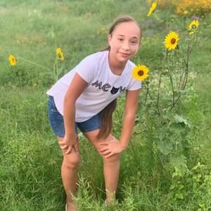 Meet your Posher, Isela